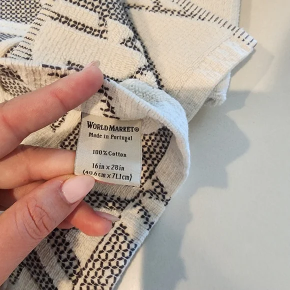 SET OF TWO Blayne Ivory And Black Abstract Geo Hand Towels - Picture 3 of 8